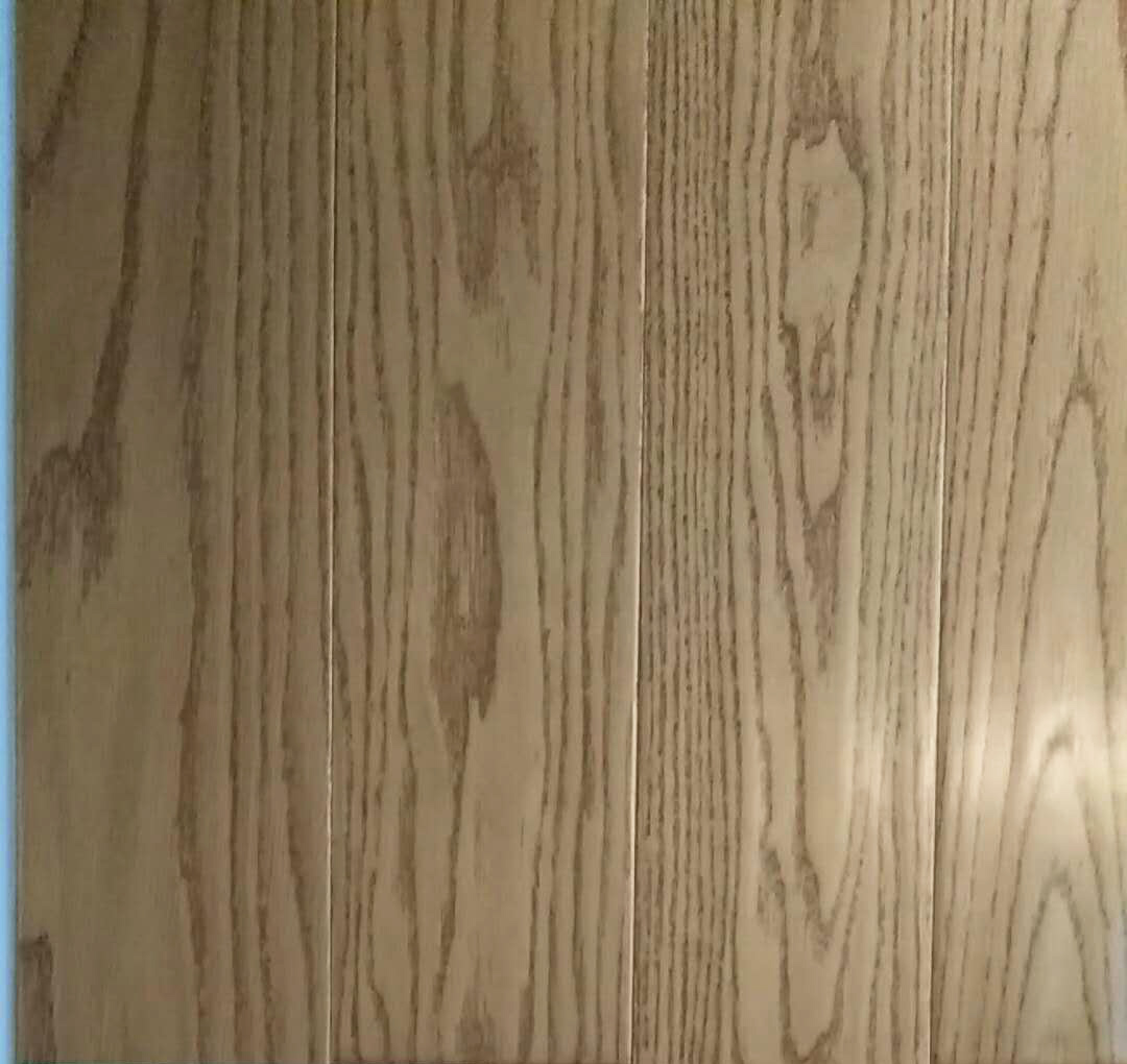 多層實(shí)木地板