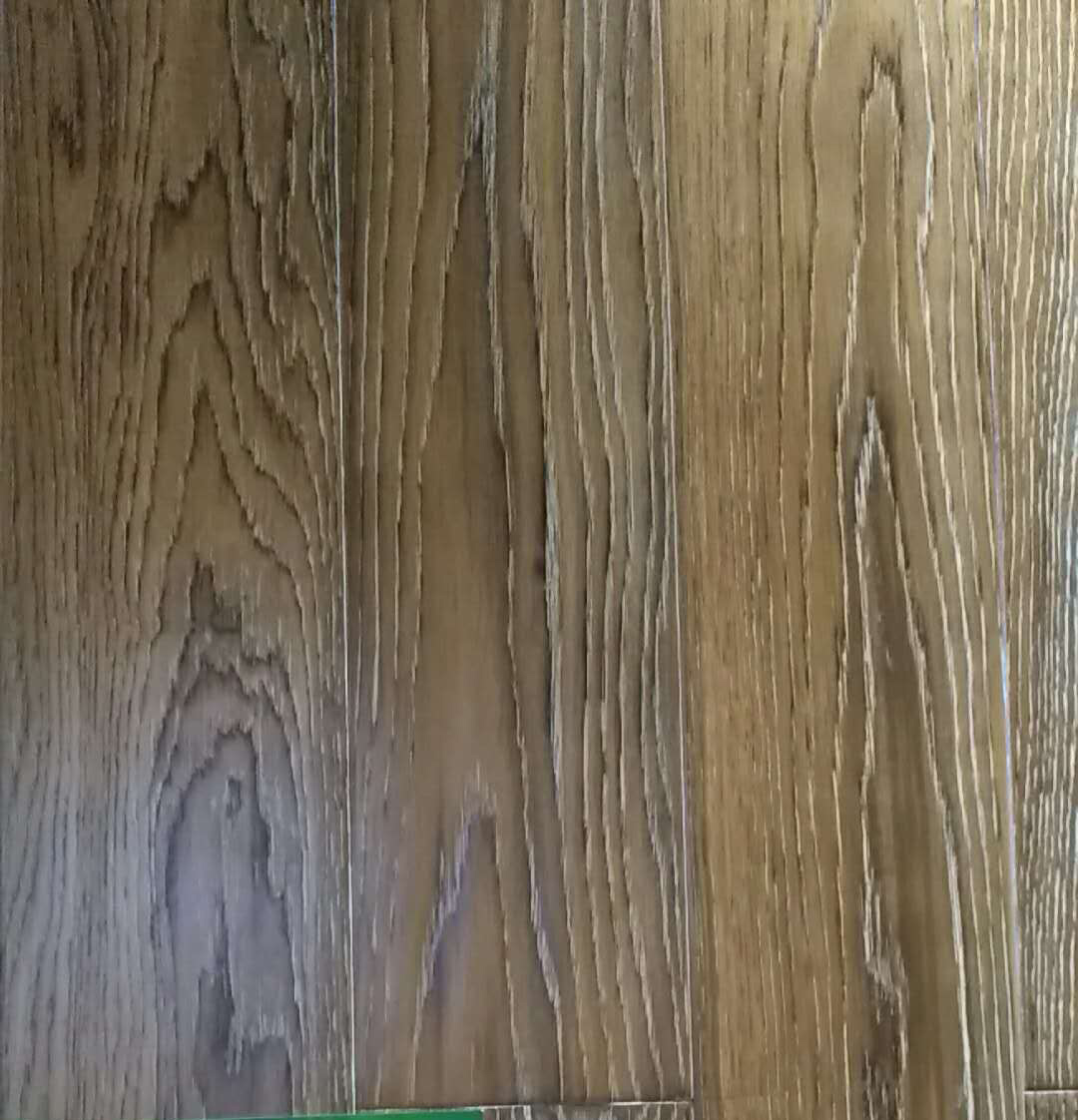 多層實(shí)木地板